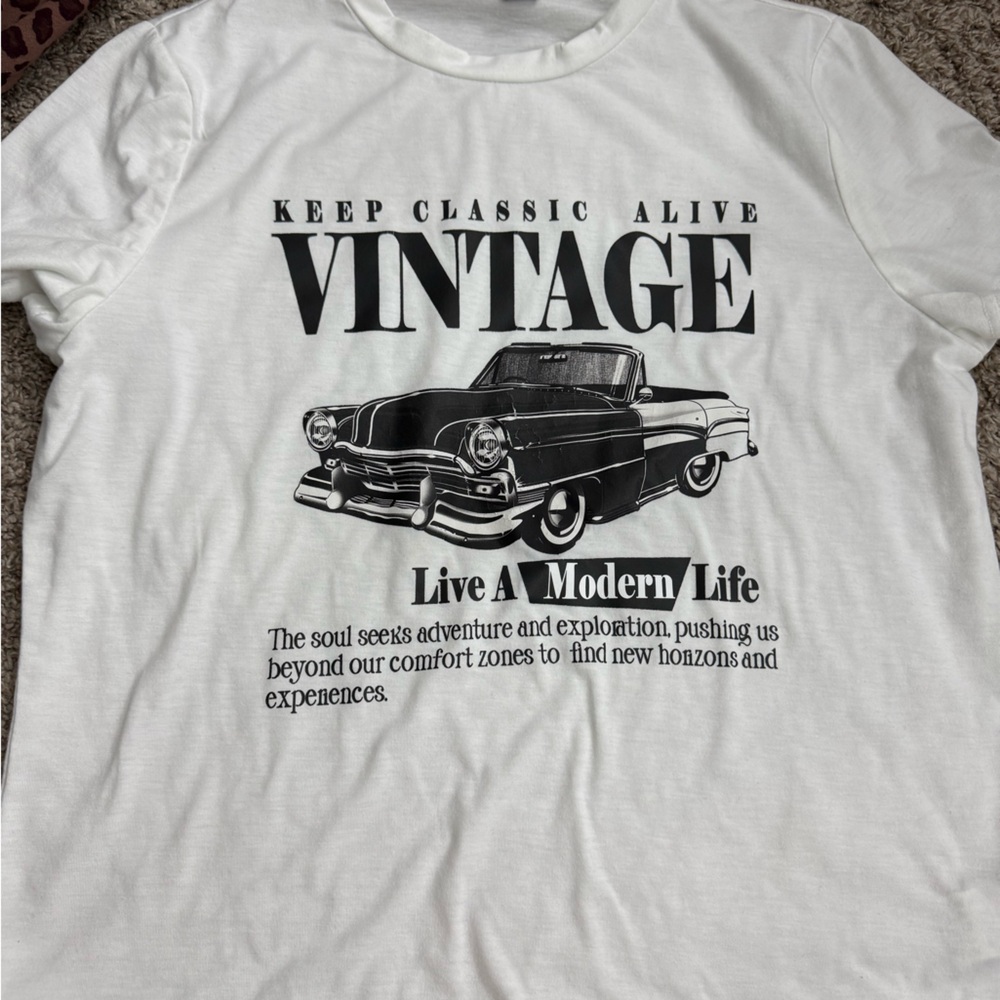 SHEIN Vintage Graphic White T-Shirt